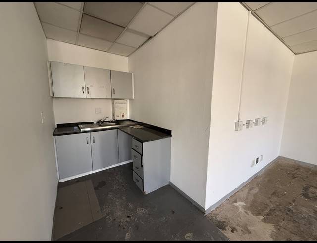 420M² OFFICE TO LET IN ROSEBANK